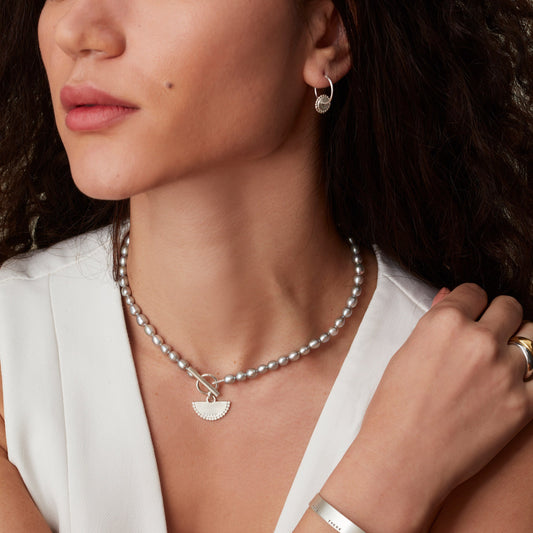 The Ultimate Guide to Personalised Jewellery: Thoughtful, Stylish & Just for You