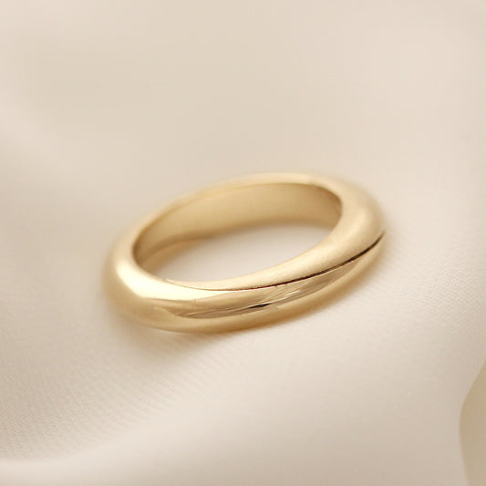 Mobius Infinity Personalised Yellow Gold Wedding Bands