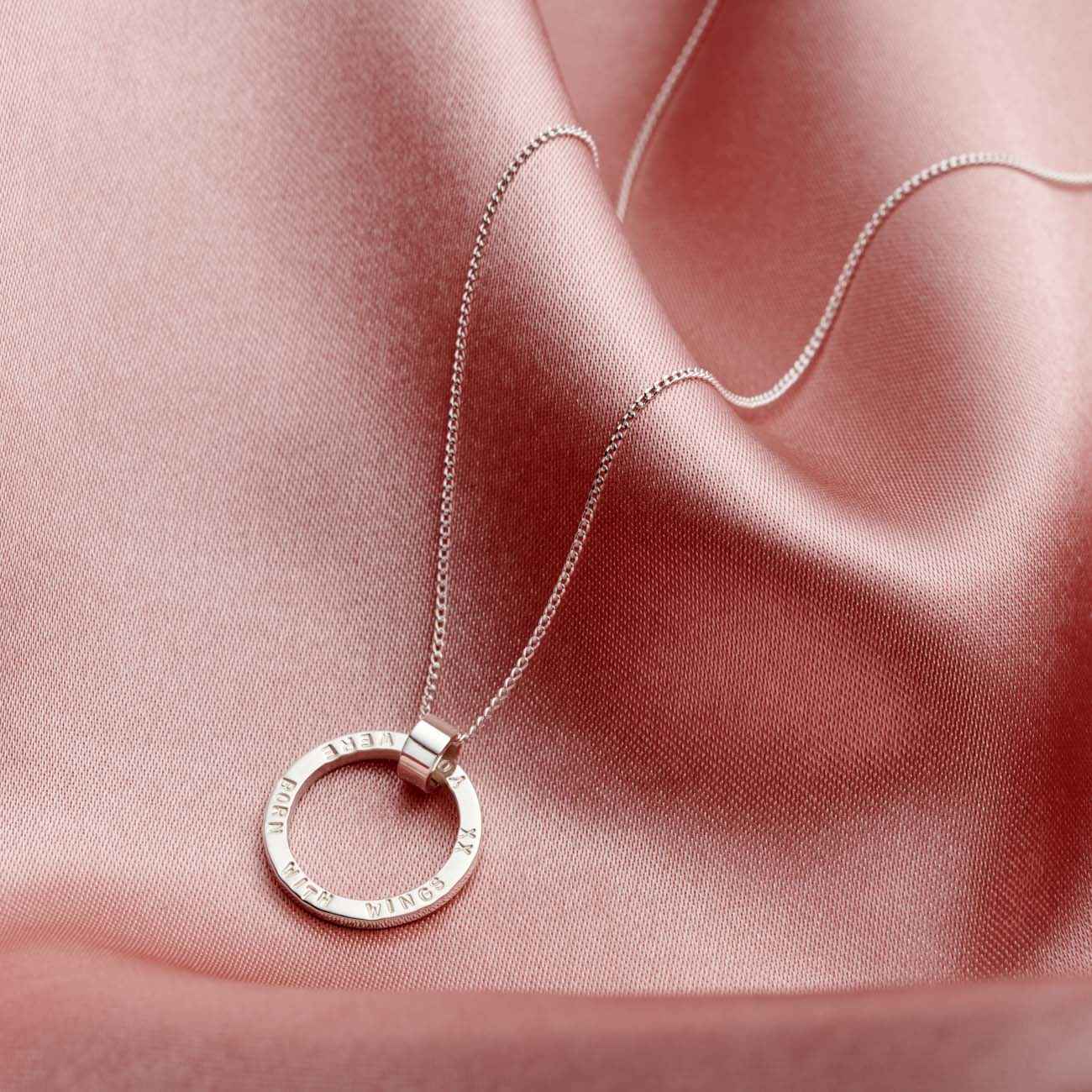 Personalised Circle Necklace | hardtofind.