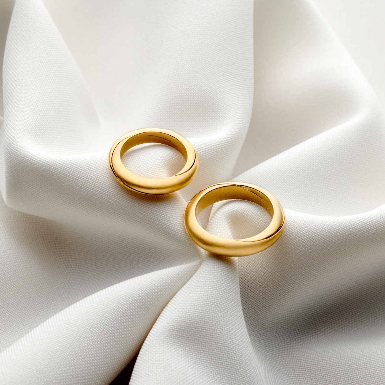 Mobius Infinity Personalised Yellow Gold Wedding Bands